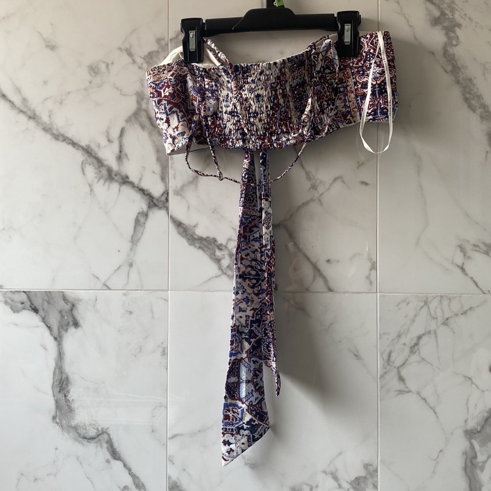 Straps/strapless patterned top - Picture 2 of 2